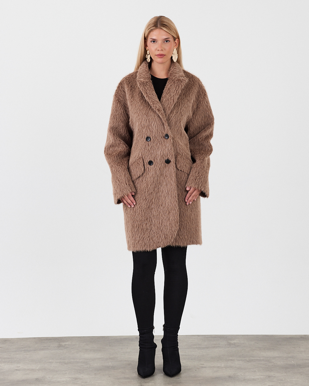7100 – Angora Kumaş Oversize Kısa Kaban